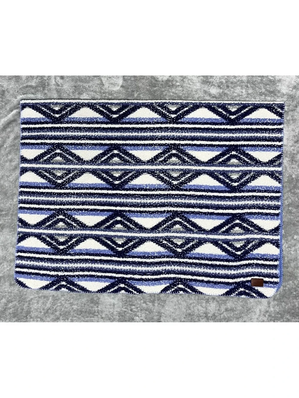 Pendleton Home Collection Wool Blanket 72” X  48”  Blue White Gray Black Aztec